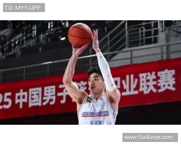 2020年12月11日青岛队与同曦队激战正酣精彩对决引人瞩目